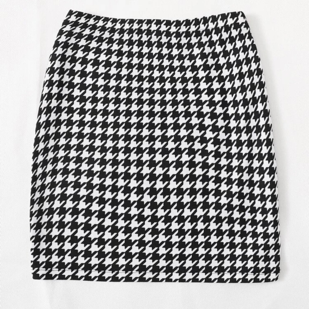 Art Class Girls’ Mini Black and White Skirt